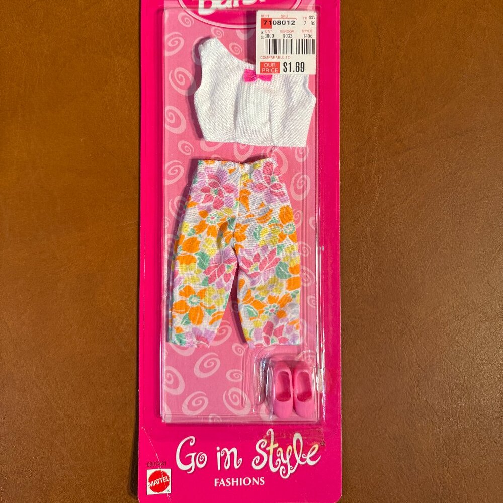 Vintage Barbie Go in Style Fashions Outfit